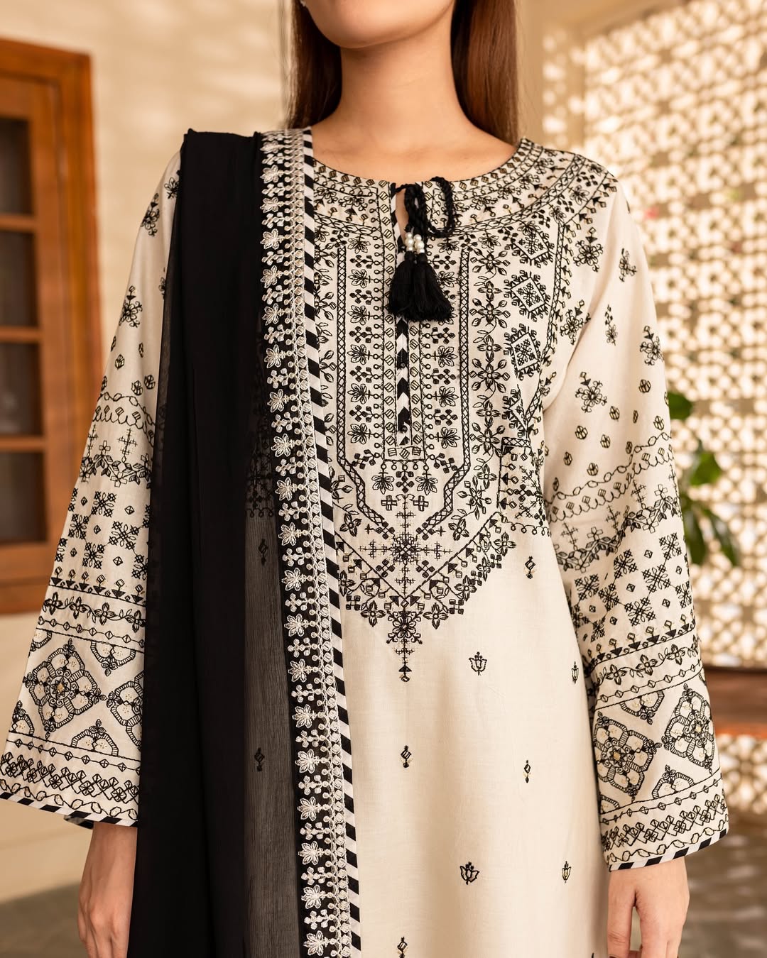 Arfa Embroidered stitched 3pcs