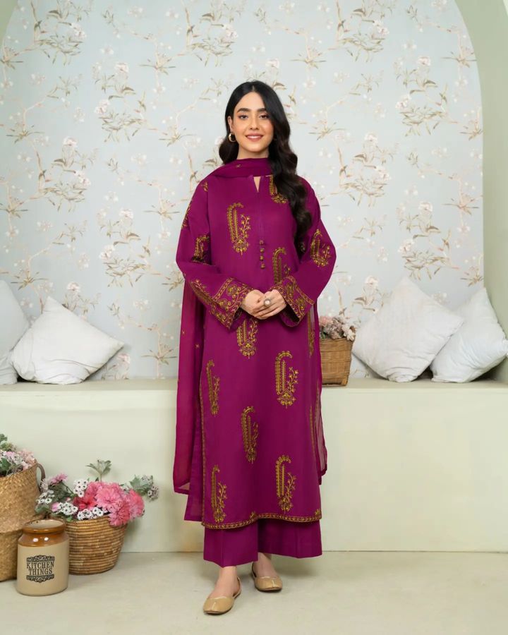 AMBER  Embroidered 3pcs